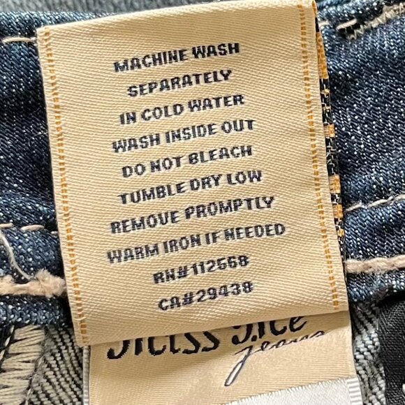 NEW LISTING: Miss Me Jeans, women's size 26, boot cut - Picture 12 of 16